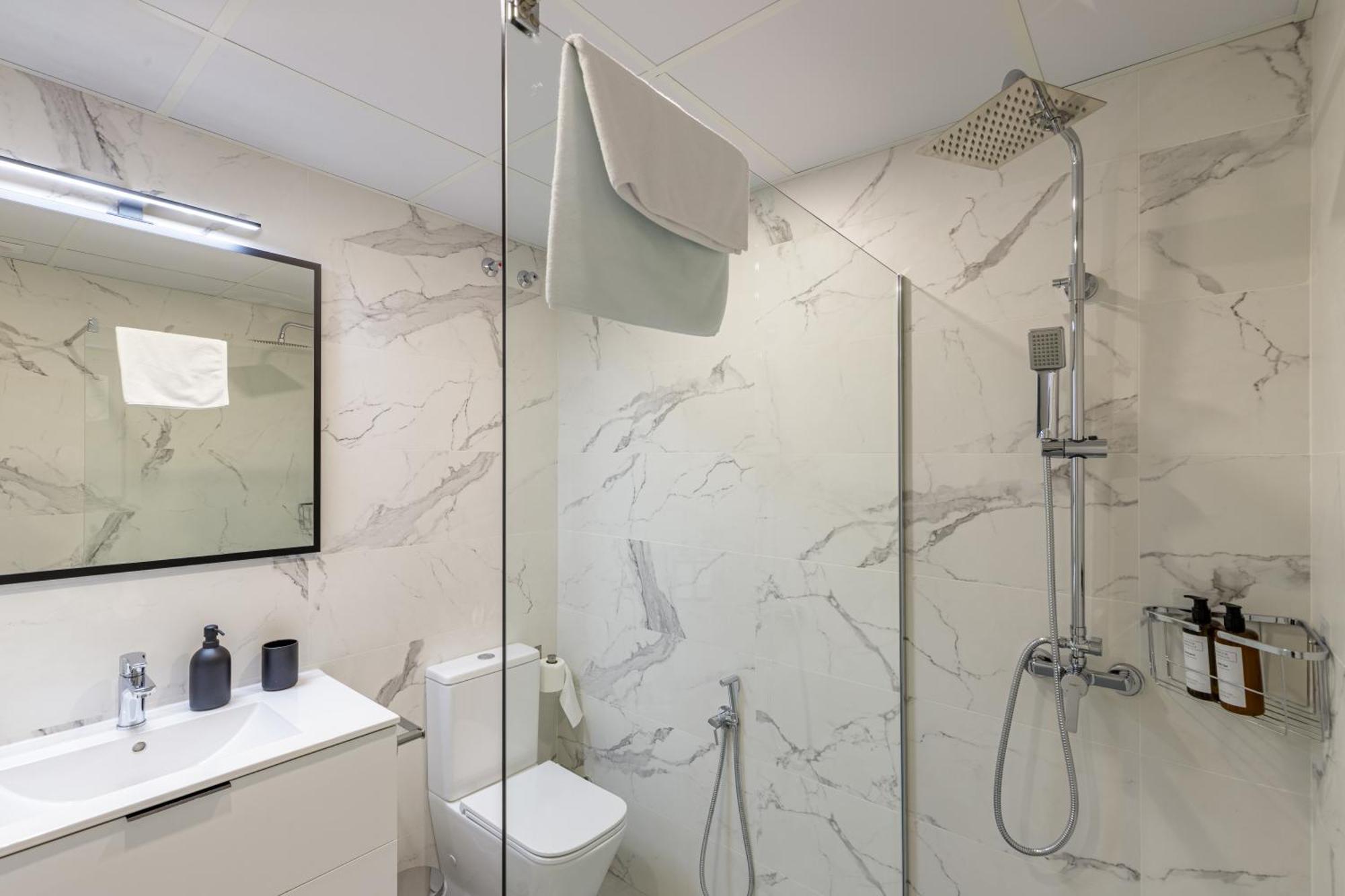 Alameda Xi Boutique By Caleta Homes * Màlaga